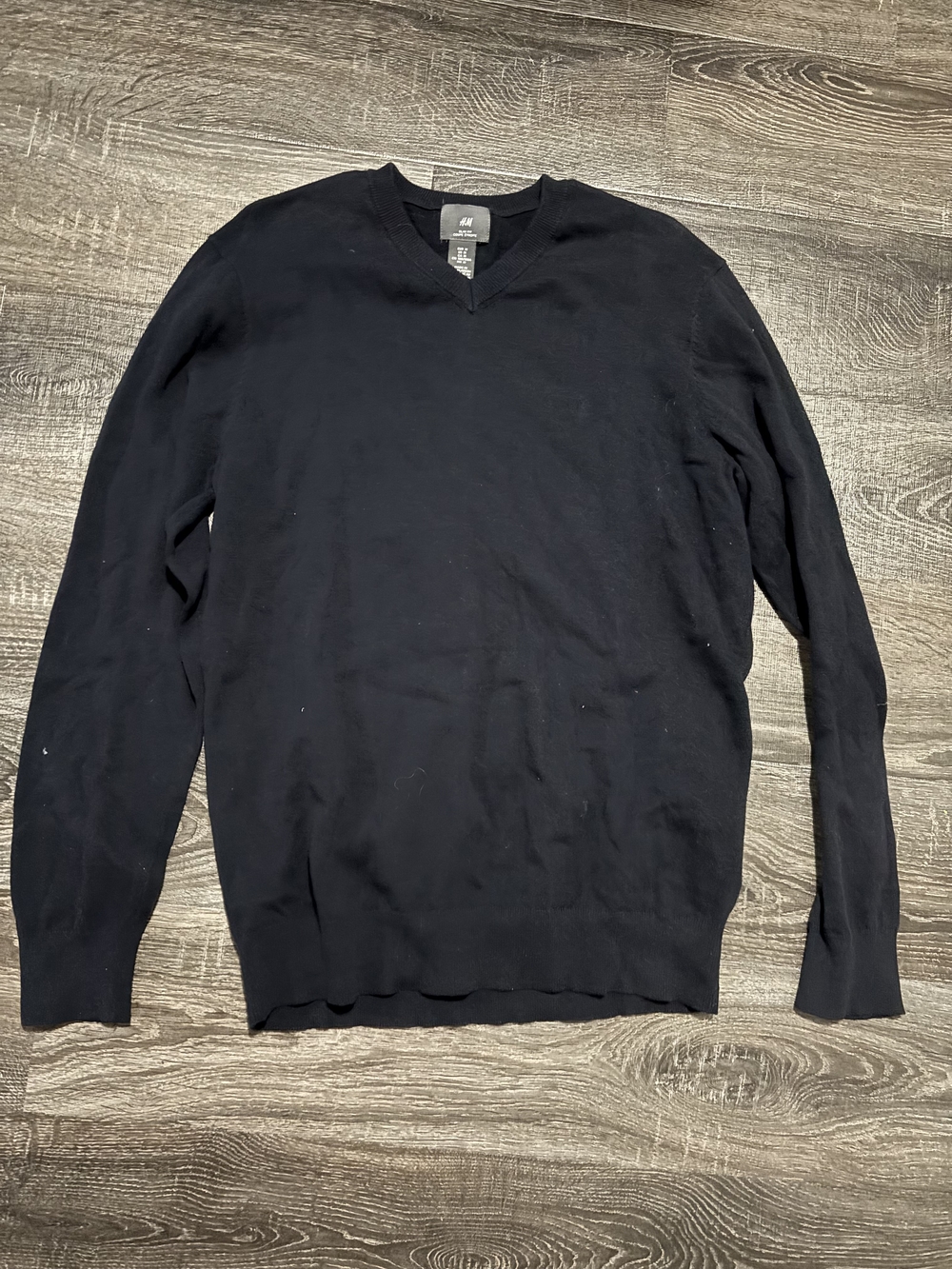 H&M Men's Black V-Neck Sweater